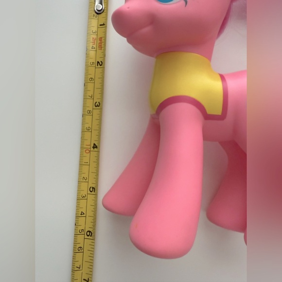 2010 My Little Pony G4 "PINKIE PIE" Wonderbolts Cheerleader 6” - Picture 7 of 7